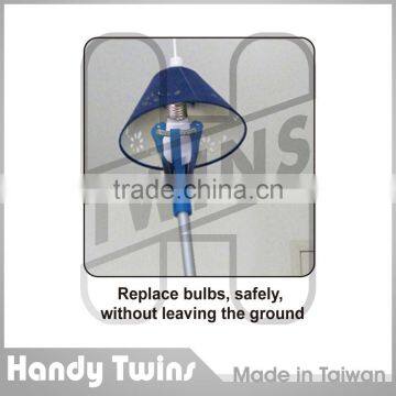 Safety Light Bulb Changers photo-4