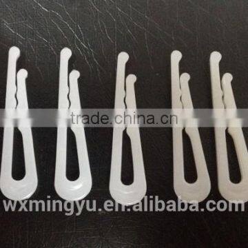 white color Plastic shirt clips for clothings length 3.9cm