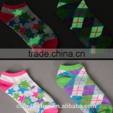 Wholesale Decoractive100%polyester Luminous Sewing Embroidery Thread,glow in the Dark Yarn photo-5