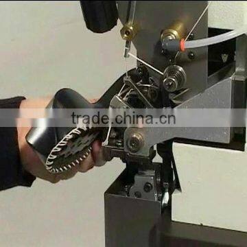 GR-203 Ornamental Seams Sewing Machine photo-3