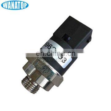 NEW OIL PRESSURE SENSOR VOE 3962893 FOR VOLVO 8143247 8156776