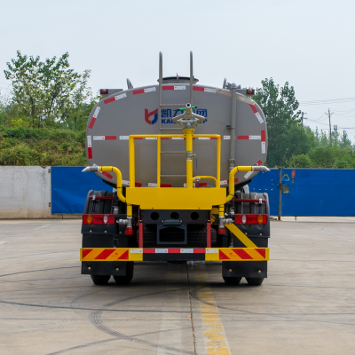 Factory Supply New Or Used Dongfeng 4*2 Water Truck 15000 Liters Sprinkler Spray Water Tanker Truck For Sale