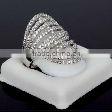 Newest Design Saudi Love 18K Gold Clear Stones Elegant Bridal Jewelry Ring in CZ photo-5