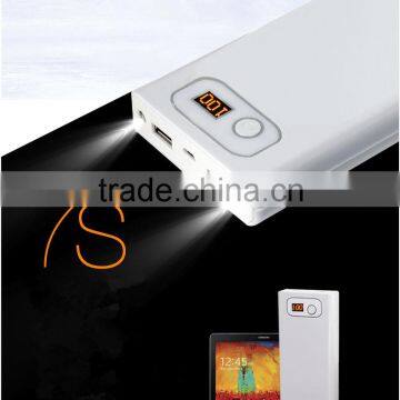 20000mah fast charging power bank with digital display and flashlight