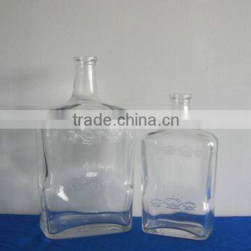 700ML REGULAR BEVERAGE SCREW CLOUSRE WHISKY GLASS BOTTLE WHOLESALE