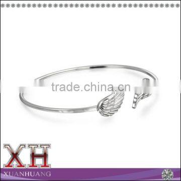 Fashion Design New Arrival Angel Wing Silver Open Bangle