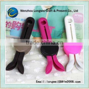 mini cute design plastic boot tree easy to carry about