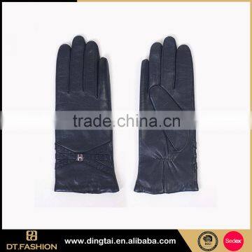 Latest producer men fashion leather driving gloves winter plain glove