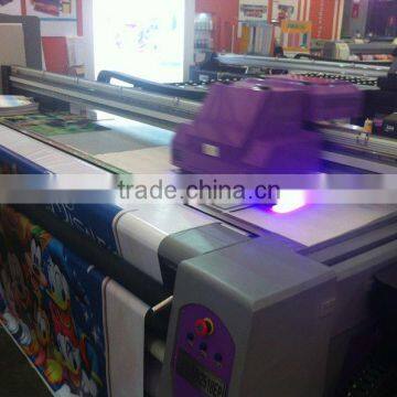 UV flatbed printer with white colour UVB-SK2514