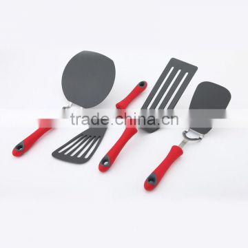 New product with soft handle nylon cake turner