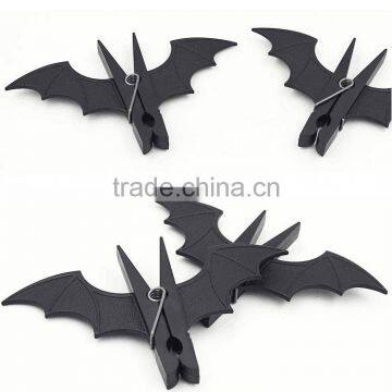 Creative Black/Red Batman Shape Plastic Spring Clothes Pegs Household Pants Receiving Clothes Clips Bat Pegs For Wholesale photo-4