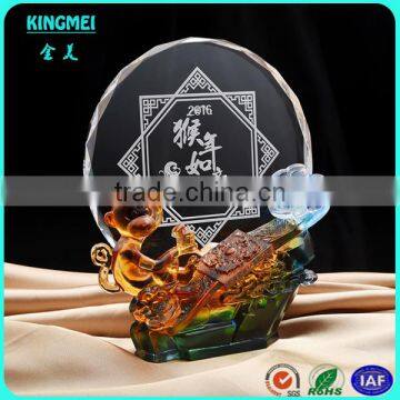 KM-XP02 Custom Crystal Glass Monkey Figurine Award as New Year Gifts for Home or Business Decoration photo-2