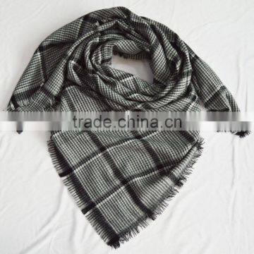 New Arrival Square Wholesale Factory Europe Lady Plaid Checked Pashmina Shawl 100%acrylic photo-2