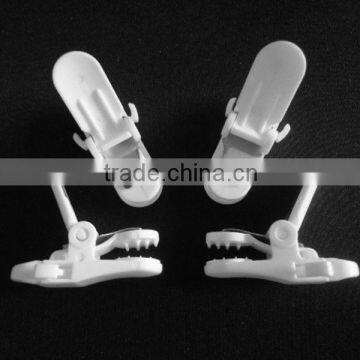 Plastic pacifier Clips