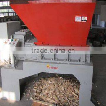 Straw bundle crusher/shredder