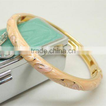 Fashion floral leaf gold bangle with enamel