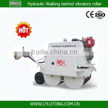 Hydraulic mini walking behind vibratory roller