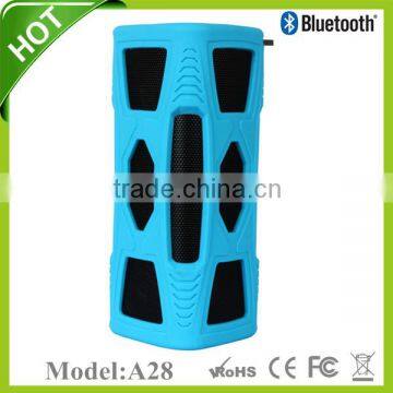 Factory Wholesales Wireless Portable Music High-end Bluetooth Speaker With Silicone Case Remote Clock