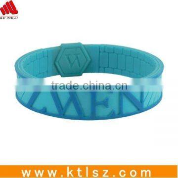 Newest fashion silicone ring with embossed logo, silicone finger ring