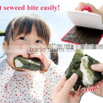 Arnest kitchenware cooking tools sushi onigiri rice ball bento lunch tools nori machine seaweed crispy perforator cutter 76428