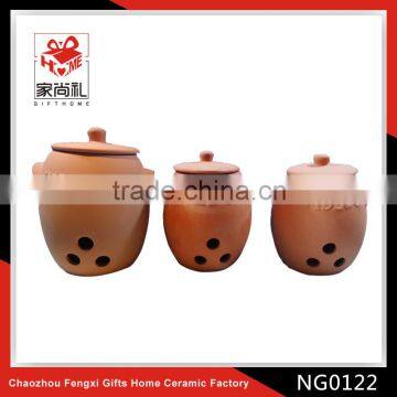 terracotta garlic keeper & onion storage pot with lid