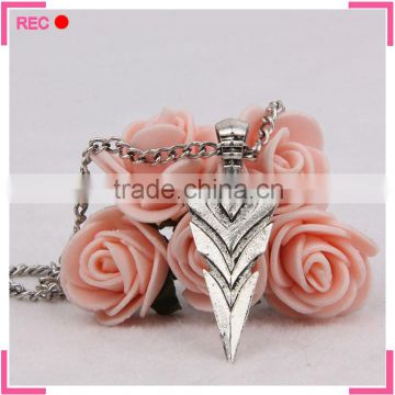 Latest model fashion necklace with arrow pendant, imitate silver chain pendant necklace