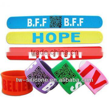 cheap custom silicone kids qr bracelet