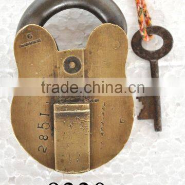 INDIAN ANTIQUE BRASS PAD LOCK