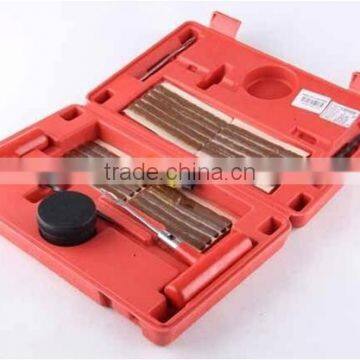 TYRE REPAIR KIT IN PLASTIC BOX WITH GLUE