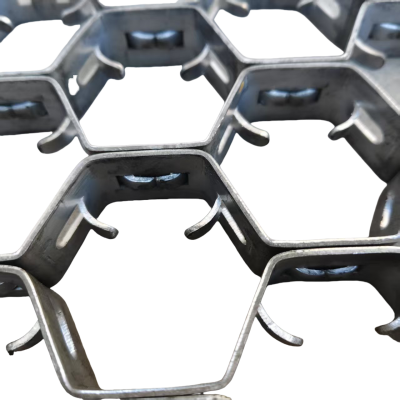 Factory Direct 30-40mm Thick Cyclones Hexmesh 2mm Strips 50mm Hex Hole Stainless Steel Wire Welded Mesh for Refractory Lining photo-3