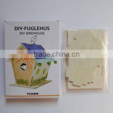Kids Paint toy a Birdhouse Kit/ Wooden Bird house Kit