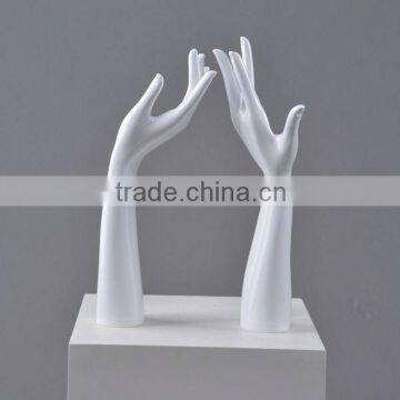 New Design Frp Female Jewelry Ring Stand Mannequin Hand for Display photo-3