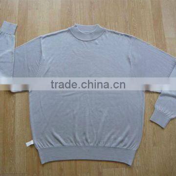 Half-height collar men's pullover