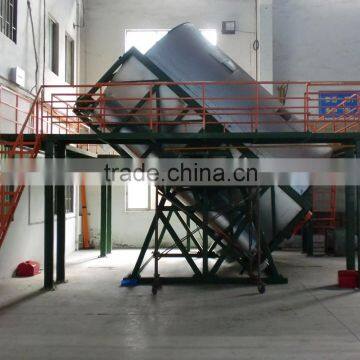 Rock and roll rotomolding machine to produce plastic tanks