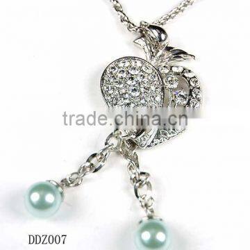 Fashion Jewelry, Lady's Crystal Necklace Fruit-Shaped Pendant with pearl