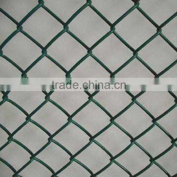 Easily assembled chain link fence panels