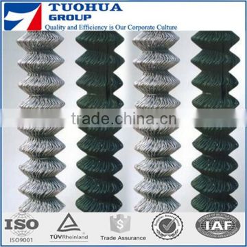 Lower price useful galvanized chain link fence / PVC coated fencing China golden supplier