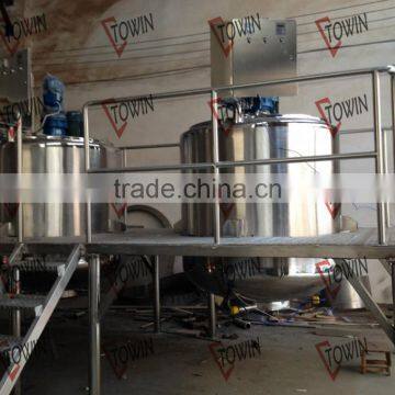 Jacketed stainle steel Vacuum homogenizer emulsifier Blender tank with platform/Cream Emulsifying Tank Manufacturer