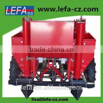 With fertilizing double row potato planter machine