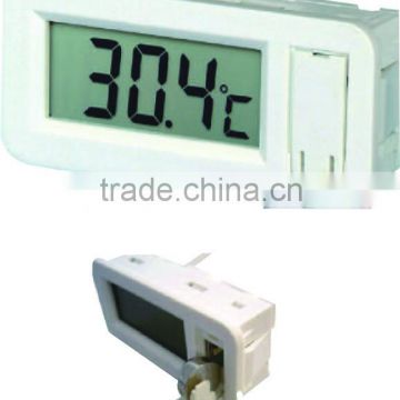 AG-30 digital indoor temperature display with button battery