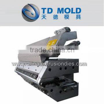 automatic control die for single or multi manifold flow