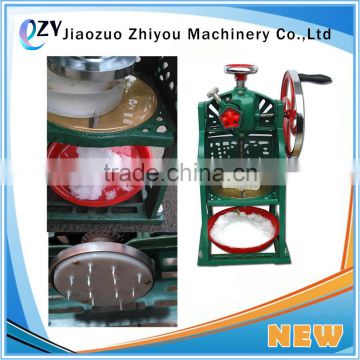 2016 manual type crushed Snow ice machine/snow ice making machine(email:millie@jzzhiyou.com)