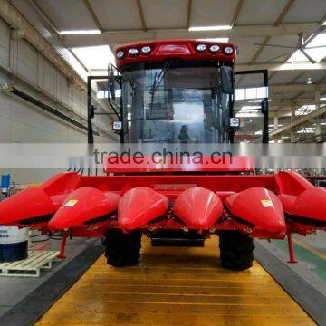 Corn combine Harvesting machine