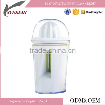 2 in 1 Multifunctional Plastic Kitchen Tools Manual Citrus Juicer and Spiral Vegetable Slicer Grater photo-2