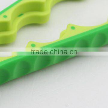 Eco-friendly Kitchen Cooking Tools Plastic Bottle Opener Wine Accessories photo-6