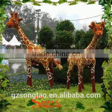 Artificial Giraffa statues boxwood hedge & animal topiary for garden ornament