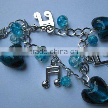 Music symbol charm with glass beads bracelet