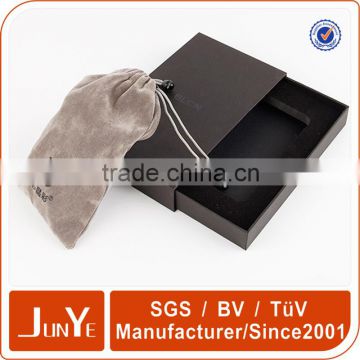 Electronic equipments cell packaging telescopic box