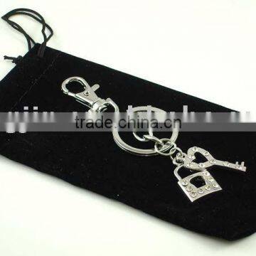 Fashion key chain with lock and key pendant zinc cz stones