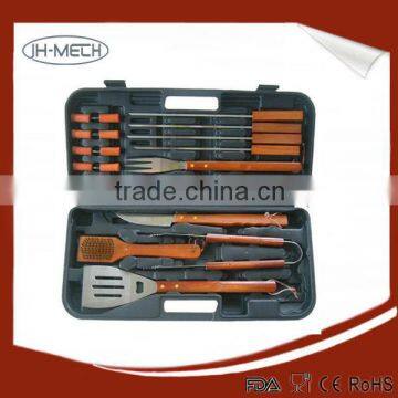 Top quality wooden handle bbq tool set